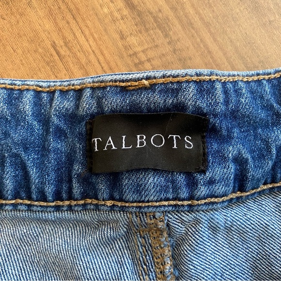 Talbots • Straight Ankle Cuff Jeans with Floral Print • Size 16P - Picture 4 of 6